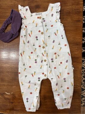 Rabbit +Bear White Vegetable Print Romper
